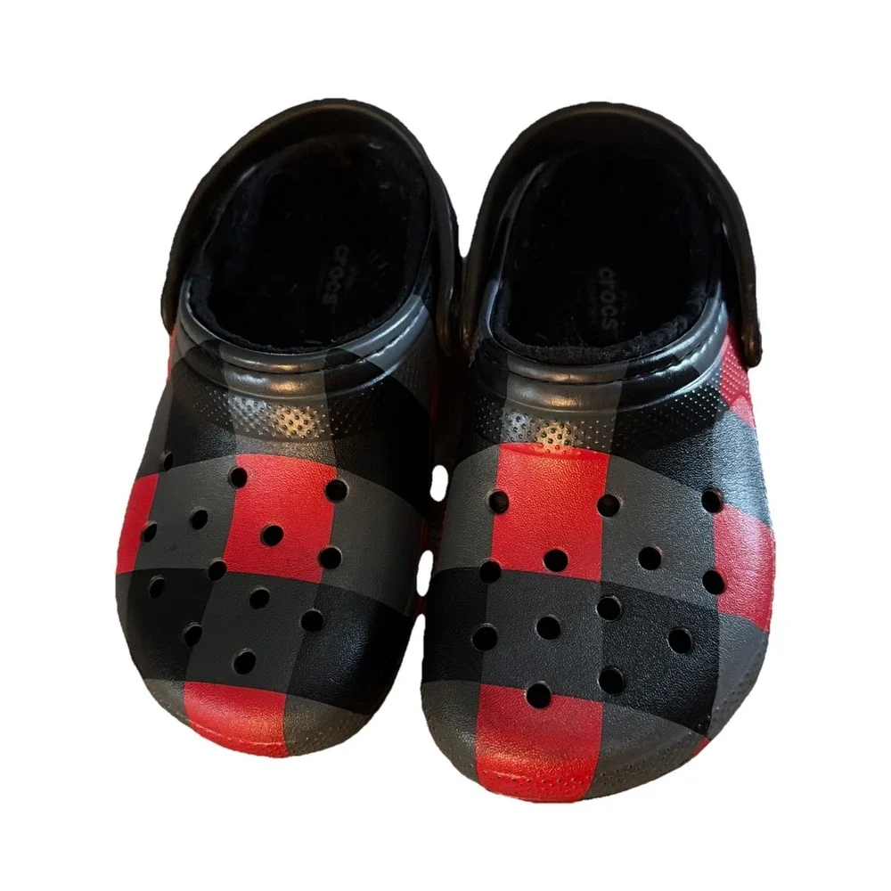 Crocs Classic Fur Lined Plaid Fleece Clog Grey Red Black Kids Size  C11